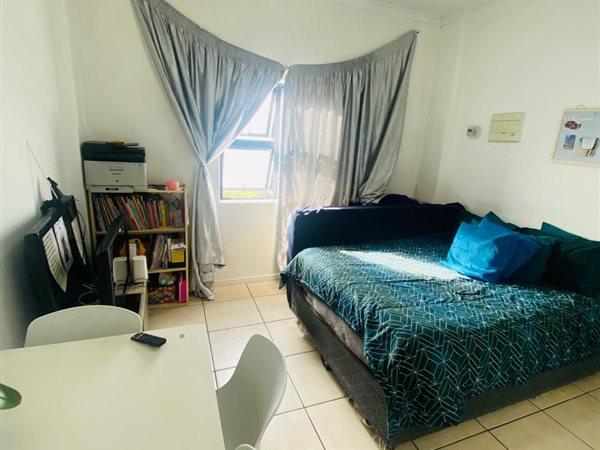 1 Bedroom Property for Sale in Kensington Western Cape